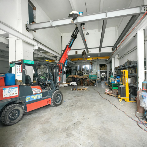 叉車飛臂吊讓叉車實現(xiàn)一車多用